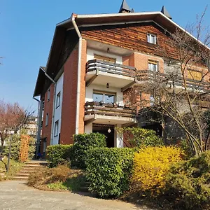 La Casa Del Quirino , Tirano Italien
